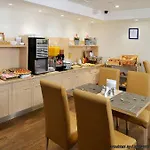 Promenade City Hotel 